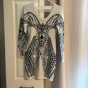 Long sleeve backless dress